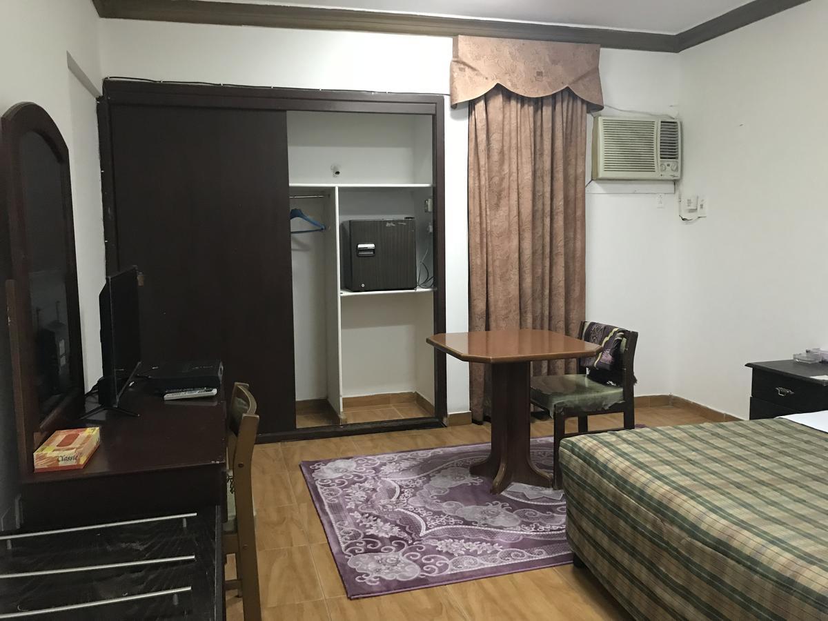 Al Musafer Hotel Riyadh Рияд Екстериор снимка