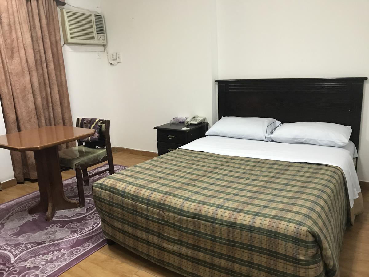 Al Musafer Hotel Riyadh Рияд Екстериор снимка