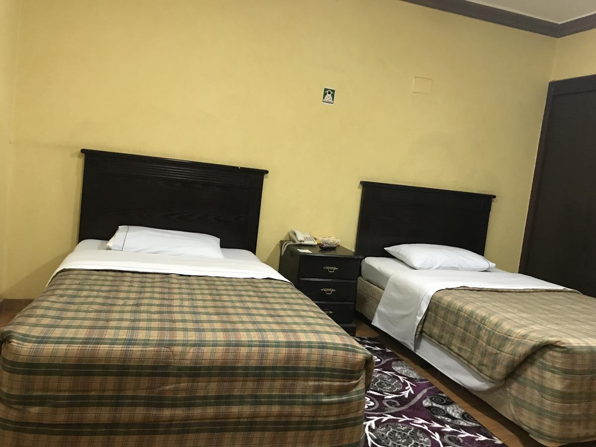 Al Musafer Hotel Riyadh Рияд Екстериор снимка